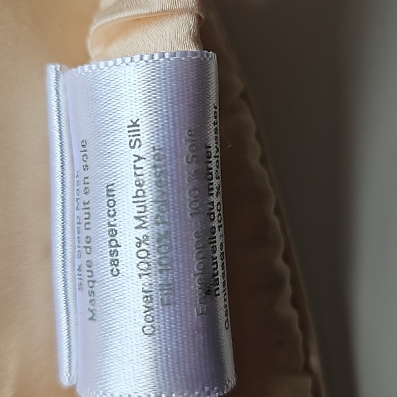 Casper Sleep Mask 100% Mulberry Silk in Peach - Picture 3 of 6